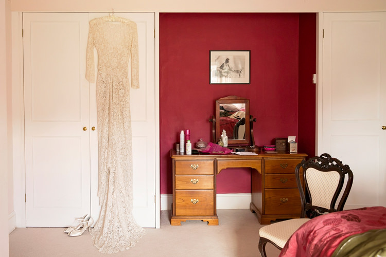 Vintage Autumn School Wedding http://www.rachaeledwardsphotography.co.uk/