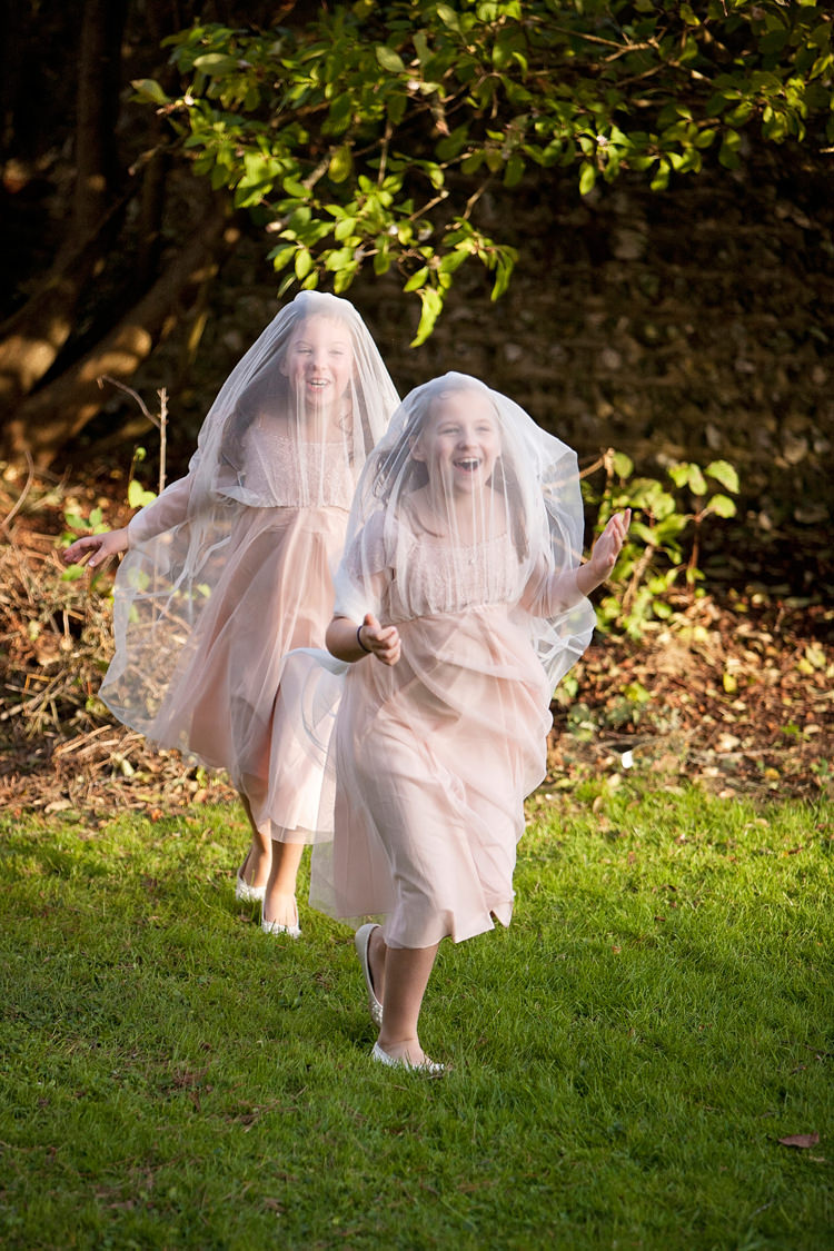 Vintage Autumn School Wedding http://www.rachaeledwardsphotography.co.uk/