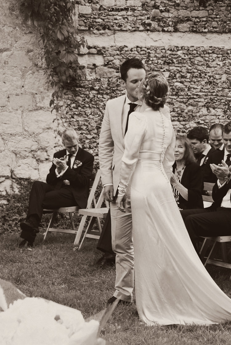 Vintage Country Garden Festival Wedding http://www.kimberleysta-mariaphotography.com/