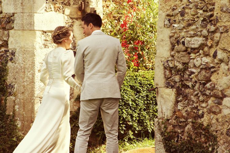 Vintage Country Garden Festival Wedding http://www.kimberleysta-mariaphotography.com/