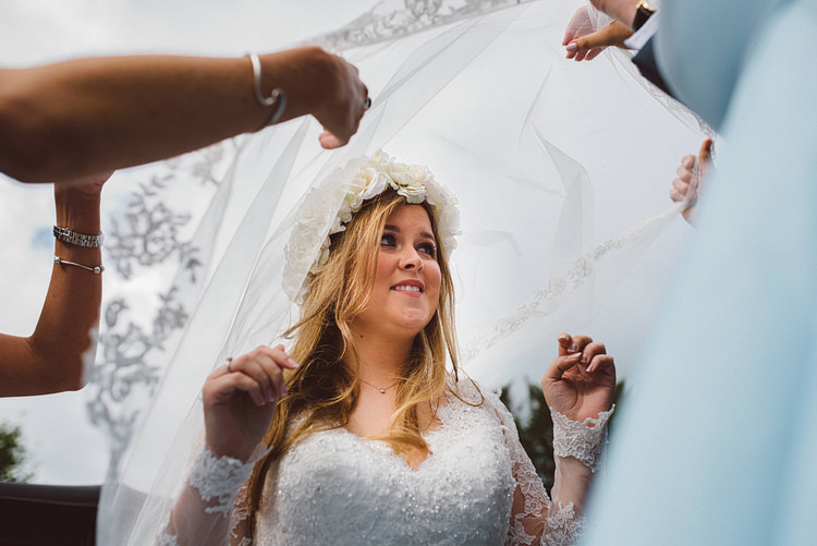 Veil Bride Lace Edge Stylish Relaxed Secret Garden Wedding http://www.gregcoltmanphotography.com/