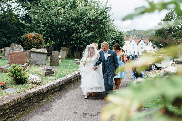Stylish Relaxed Secret Garden Wedding http://www.gregcoltmanphotography.com/