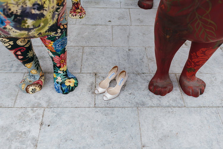 Stylish Relaxed Secret Garden Wedding http://www.gregcoltmanphotography.com/