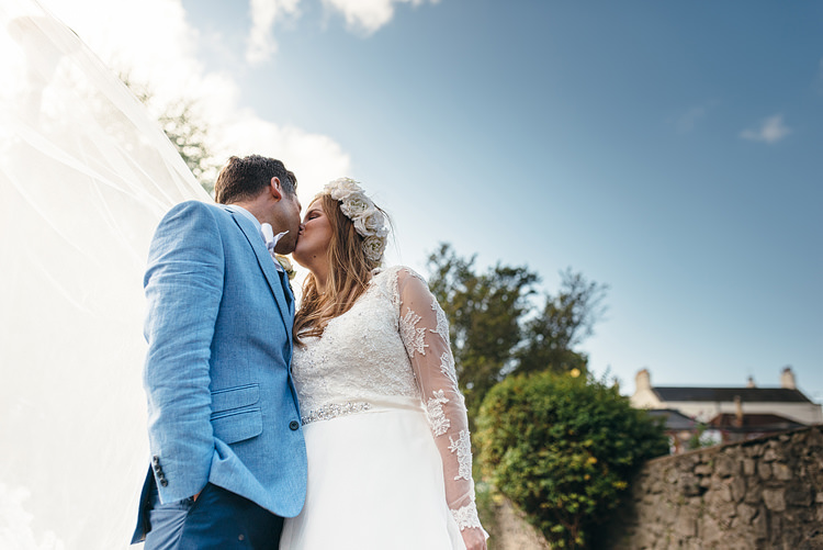 Stylish Relaxed Secret Garden Wedding http://www.gregcoltmanphotography.com/