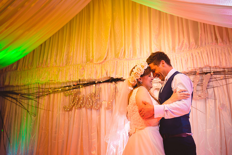 Stylish Relaxed Secret Garden Wedding http://www.gregcoltmanphotography.com/