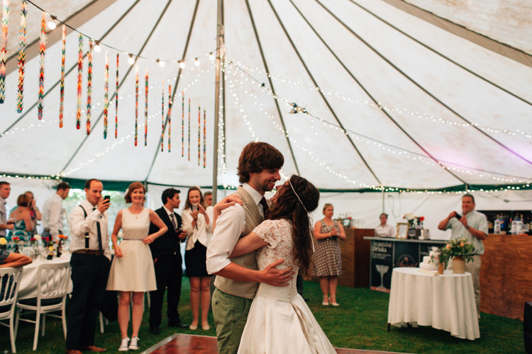 Bohemian Origami Guernsey Wedding http://janiceyiphotography.ca/