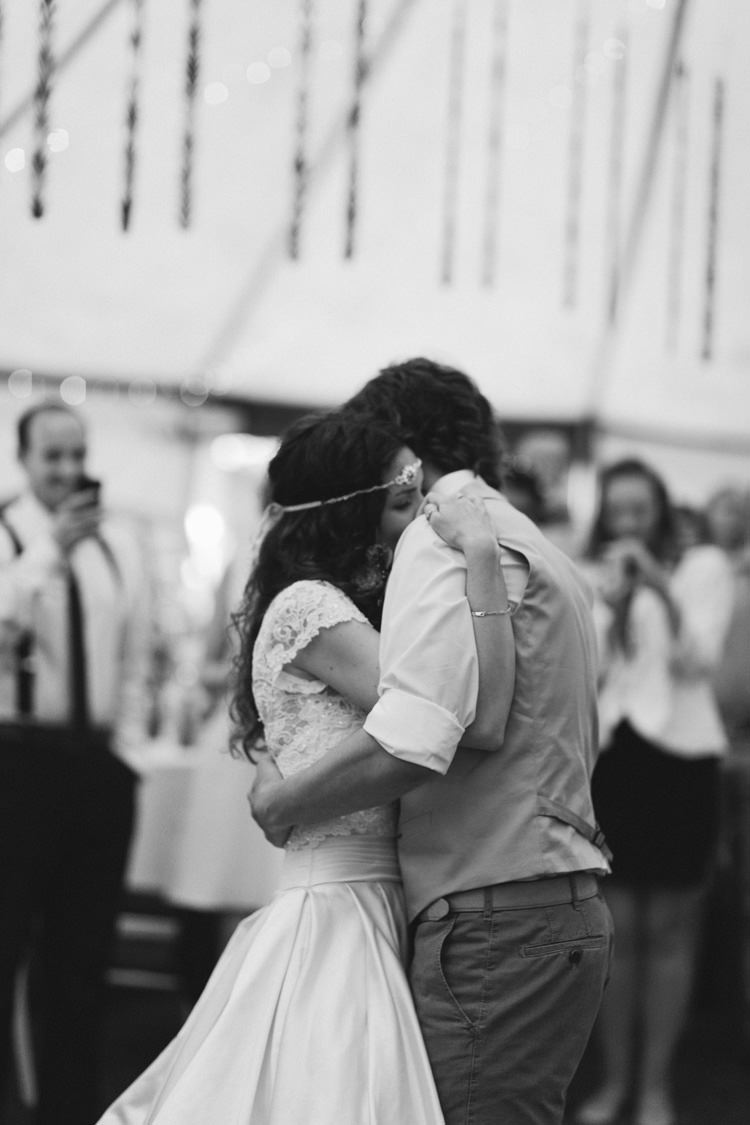 Bohemian Origami Guernsey Wedding http://janiceyiphotography.ca/