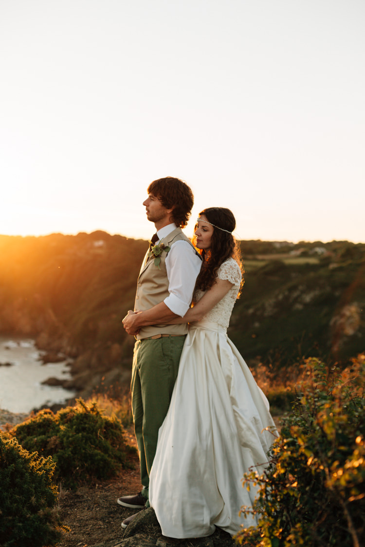 Bohemian Origami Guernsey Wedding http://janiceyiphotography.ca/