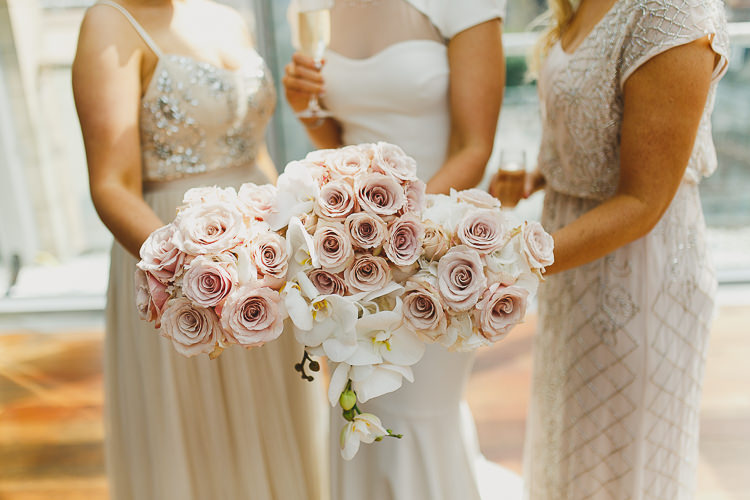Blush Roses Bouquets Flowers Bridesmaids Modern Chic Stylish City Wedding http://photographybymarclawson.com/