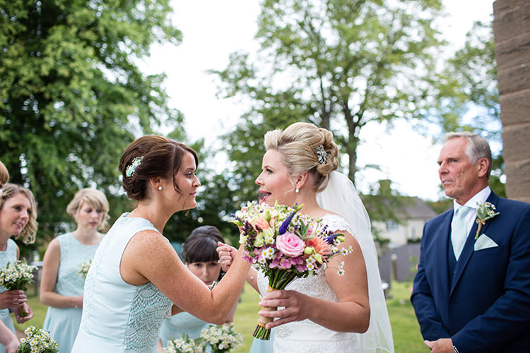 Pretty Natural Floral Barn Wedding http://www.johastingsphotography.co.uk/