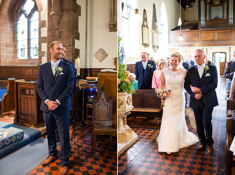 Pretty Natural Floral Barn Wedding http://www.johastingsphotography.co.uk/