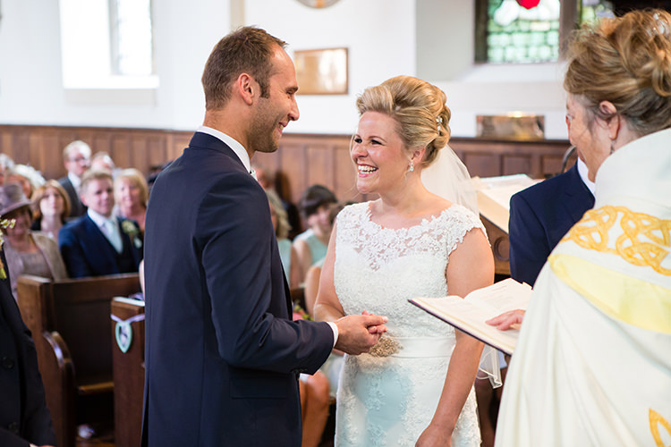 Pretty Natural Floral Barn Wedding http://www.johastingsphotography.co.uk/