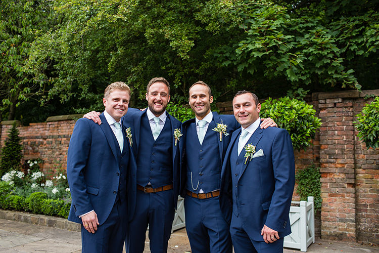 Pretty Natural Floral Barn Wedding http://www.johastingsphotography.co.uk/