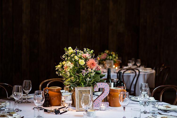 Pretty Natural Floral Barn Wedding http://www.johastingsphotography.co.uk/