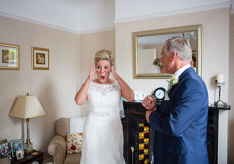 Pretty Natural Floral Barn Wedding http://www.johastingsphotography.co.uk/