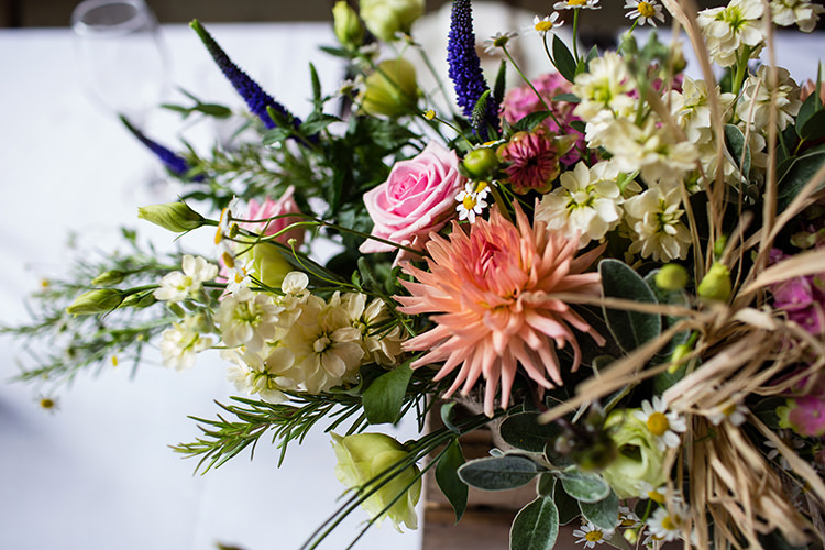 Pretty Natural Floral Barn Wedding http://www.johastingsphotography.co.uk/