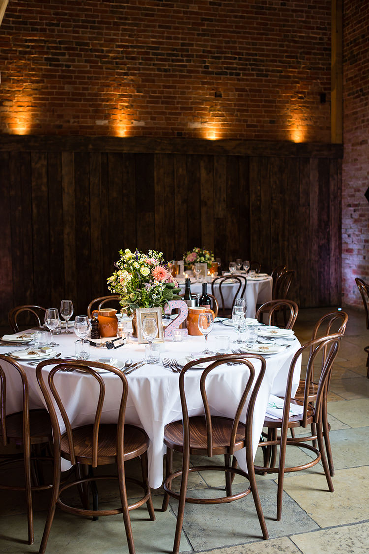 Pretty Natural Floral Barn Wedding http://www.johastingsphotography.co.uk/