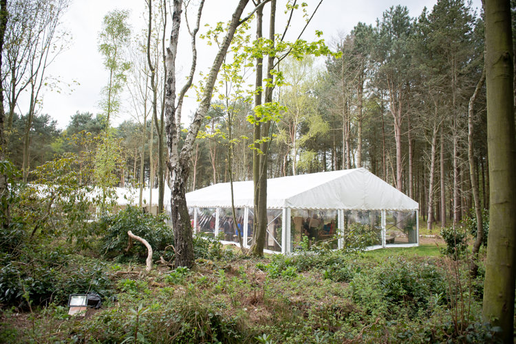 Rustic Woodland Glade Wedding http://razzleberryphotography.co.uk/