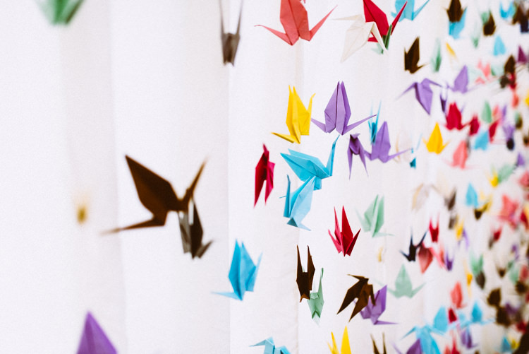 1000 Paper Cranes Origami Decor Backdrop Eclectic Crafty Village Hall Wedding http://www.edgodden.co.uk/