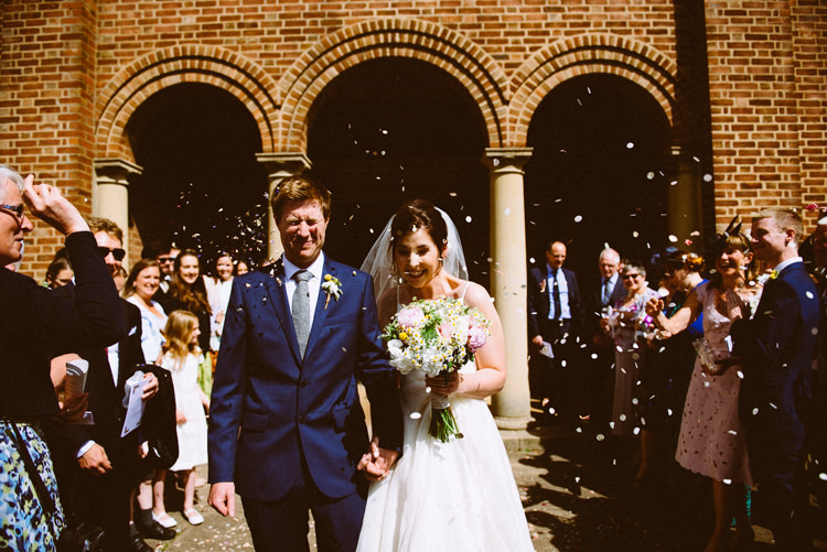 Confetti Throw Bride Groom Eclectic Crafty Village Hall Wedding http://www.edgodden.co.uk/