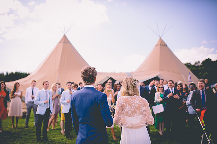 Chilled Festival Lavender Wedding http://storyandcolour.co.uk/
