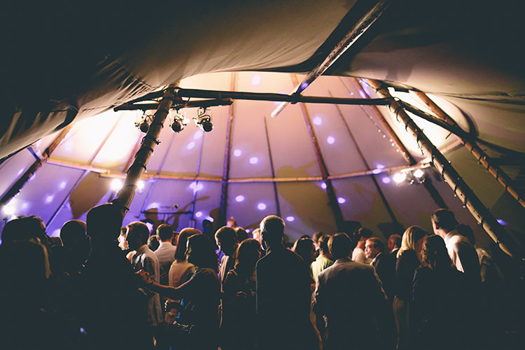 Chilled Festival Lavender Wedding http://storyandcolour.co.uk/
