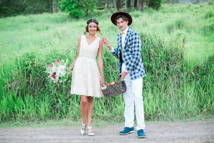 Quirky Vintage Kiss Wedding Ideas http://www.sarahheartsphotography.com/