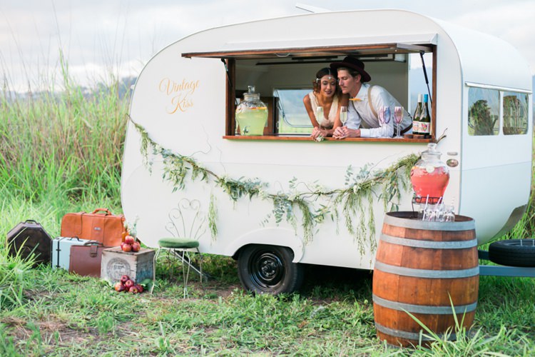Quirky Vintage Kiss Wedding Ideas http://www.sarahheartsphotography.com/