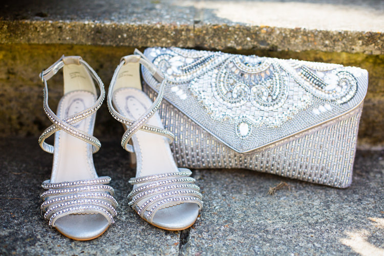 Pretty Fresh Summer Wedding http://www.charlotterazzellphotography.com/