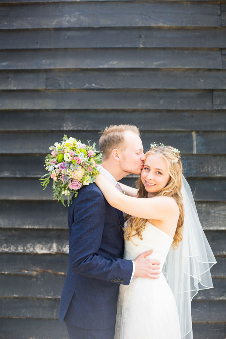 Pretty Fresh Summer Wedding http://www.charlotterazzellphotography.com/