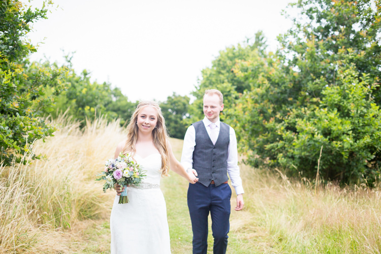 Pretty Fresh Summer Wedding http://www.charlotterazzellphotography.com/