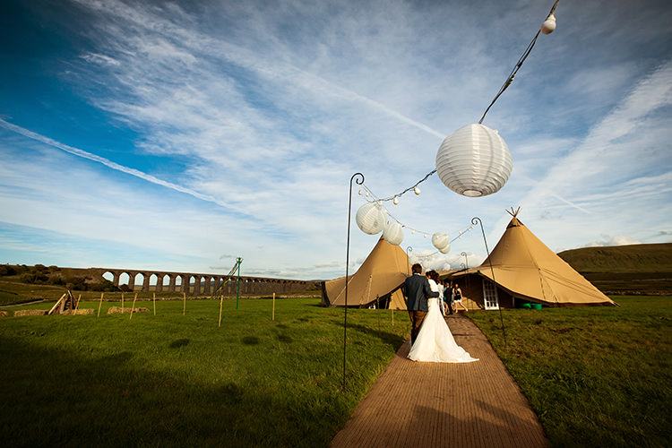 Home Made Farm Tipi Wedding http://alexabbottphotography.co.uk/