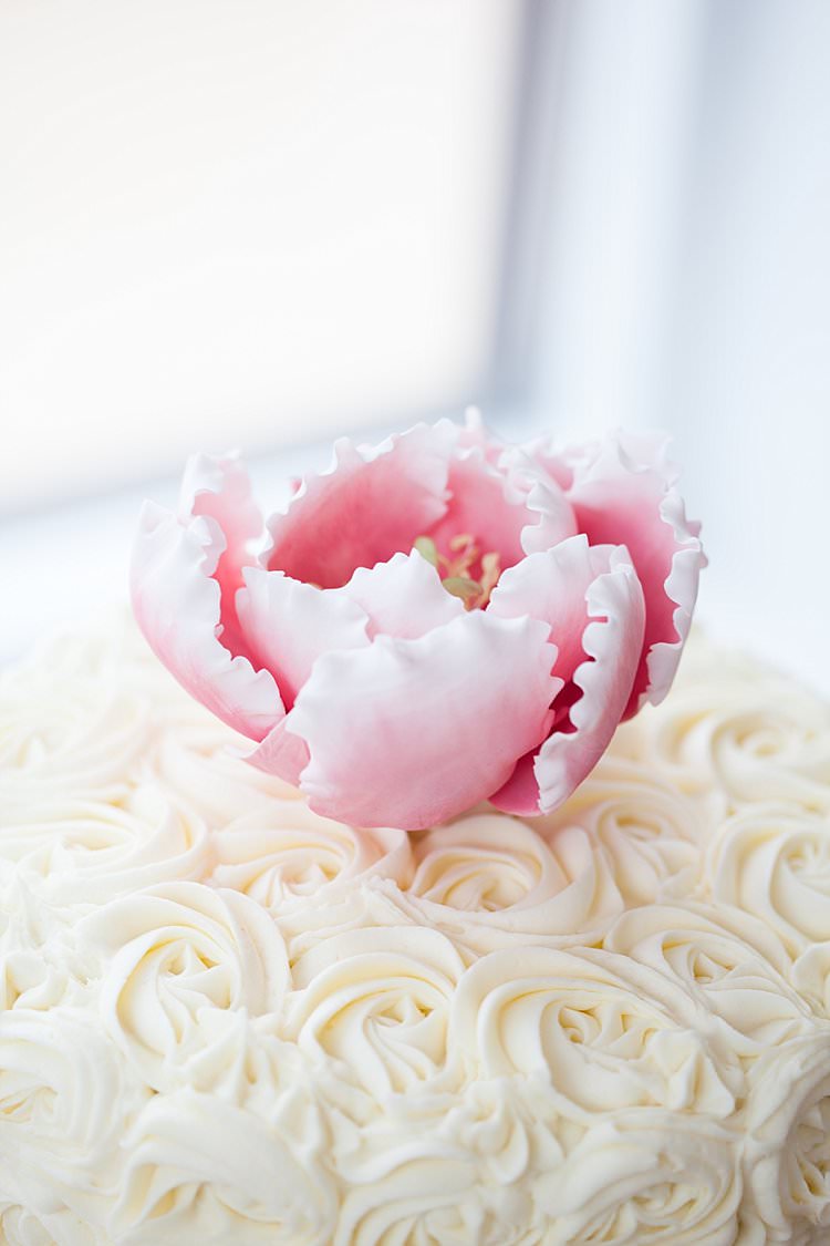 Swirl Buttercream Cake Peony Icing Topper Bright Fresh Mexican Inspired Wedding http://www.photographybykatie.co.uk/