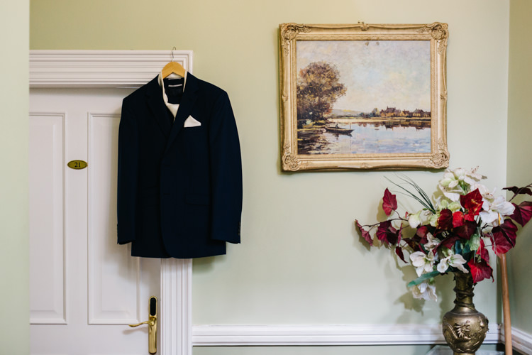 Relaxed DIY Pastel Wedding http://www.honeyandthemoonphotography.co.uk/