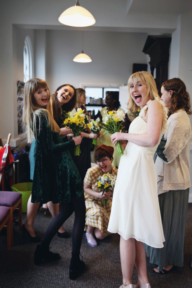 Home Made Seasonal Cosy Wedding http://hannahtrottphotography.format.com/
