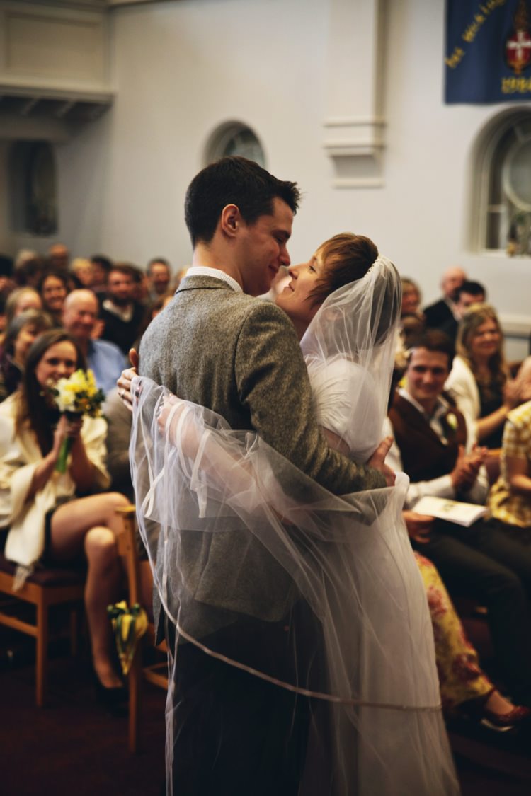Home Made Seasonal Cosy Wedding http://hannahtrottphotography.format.com/