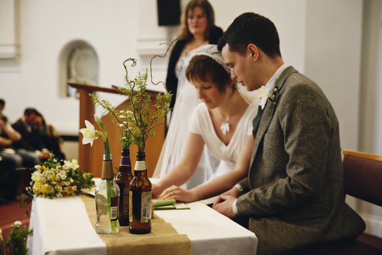 Home Made Seasonal Cosy Wedding http://hannahtrottphotography.format.com/