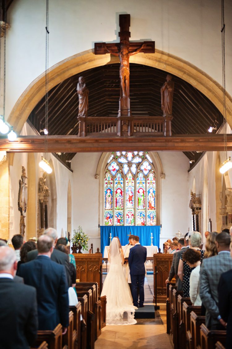 Country Tea Party Film Wedding http://www.bloomingphotography.co.uk/