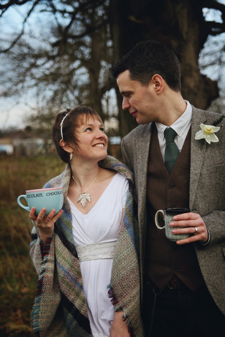 Home Made Seasonal Cosy Wedding http://hannahtrottphotography.format.com/
