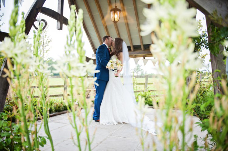 Country Tea Party Film Wedding http://www.bloomingphotography.co.uk/