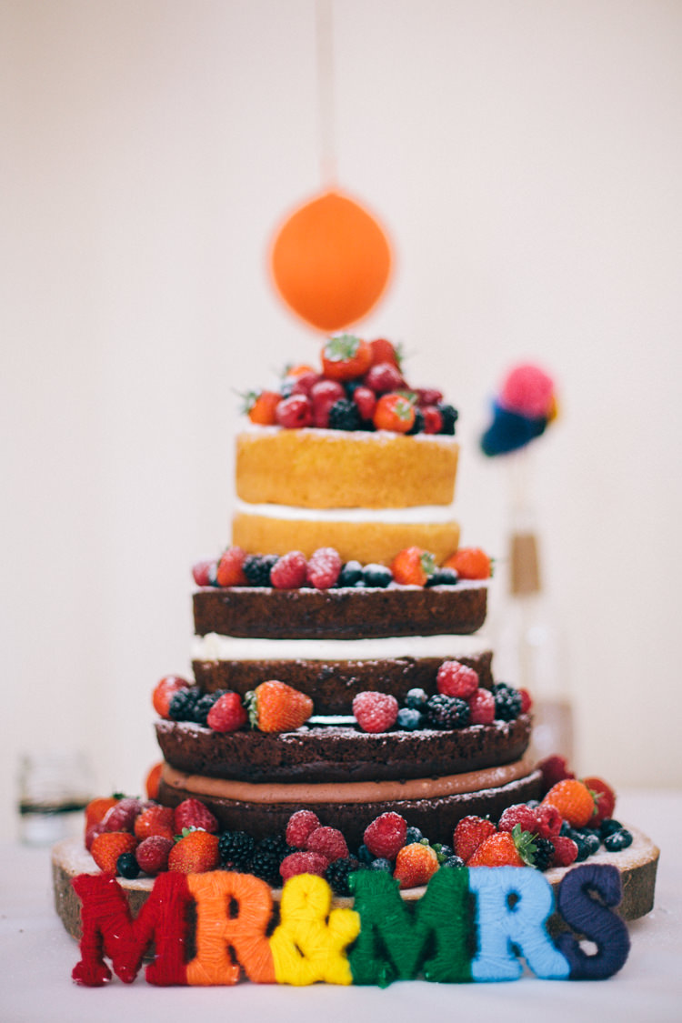Naked Cake Layer Ombre Fruit Sign Crafty Rainbow Crochet Wool Wedding http://katherinemager.com/