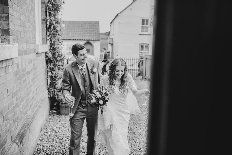 Autumn Literary Hand Made Wedding http://jamesandlianne.com/