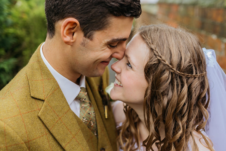 Autumn Literary Hand Made Wedding http://jamesandlianne.com/