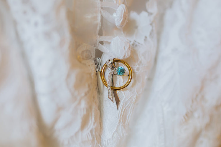 Autumn Literary Hand Made Wedding http://jamesandlianne.com/