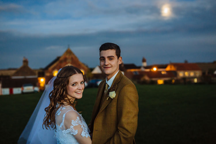 Autumn Literary Hand Made Wedding http://jamesandlianne.com/