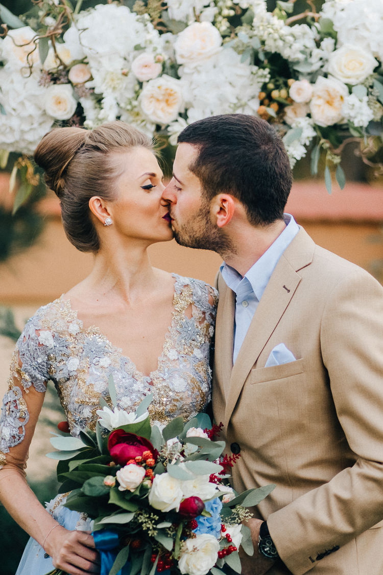 Pink Gold Wedding Romania http://www.framesandtales.com/