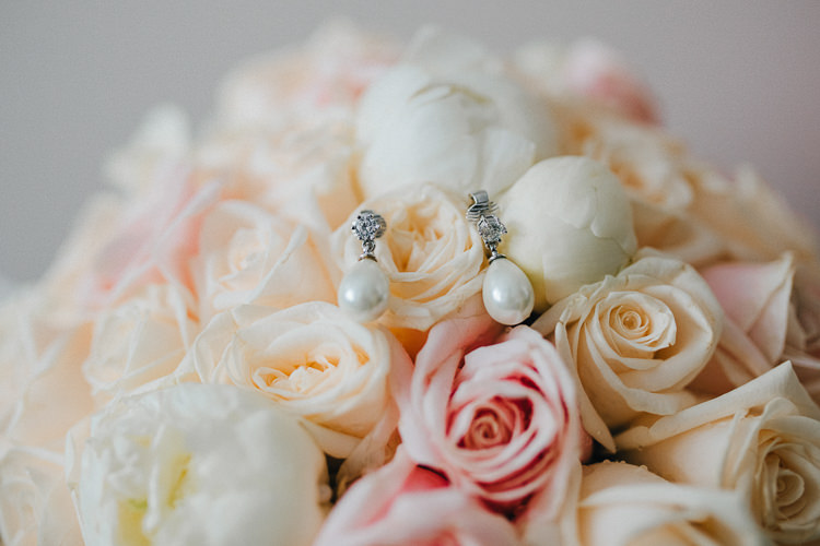 Pink Gold Wedding Romania http://www.framesandtales.com/