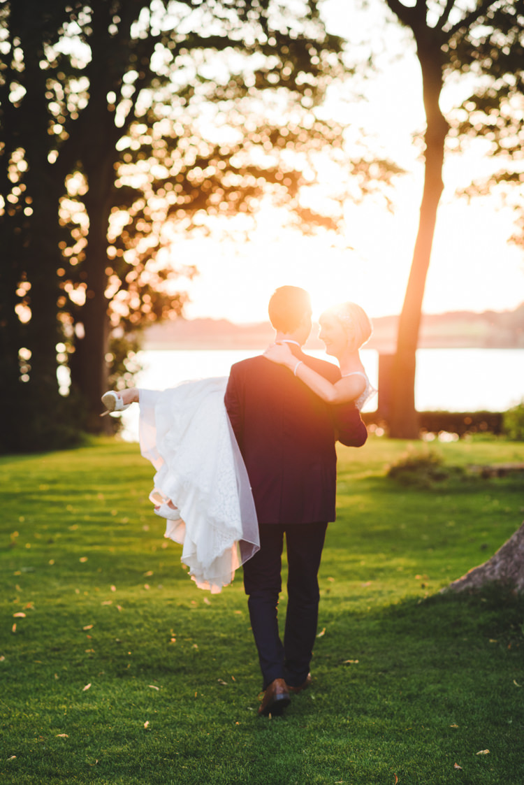 Pretty Pastel Sparkly Wedding https://www.georgimabee.com/
