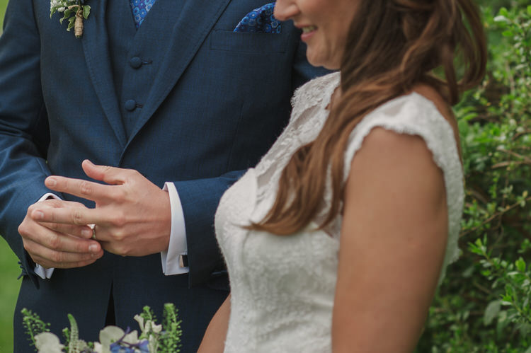 Pretty Blue Country Barn Spring Wedding http://karenflowerphotography.com/
