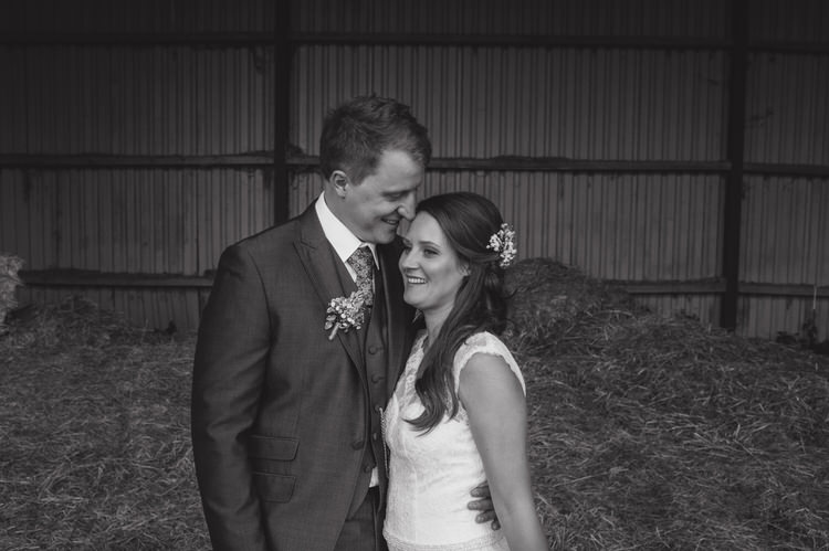Pretty Blue Country Barn Spring Wedding http://karenflowerphotography.com/